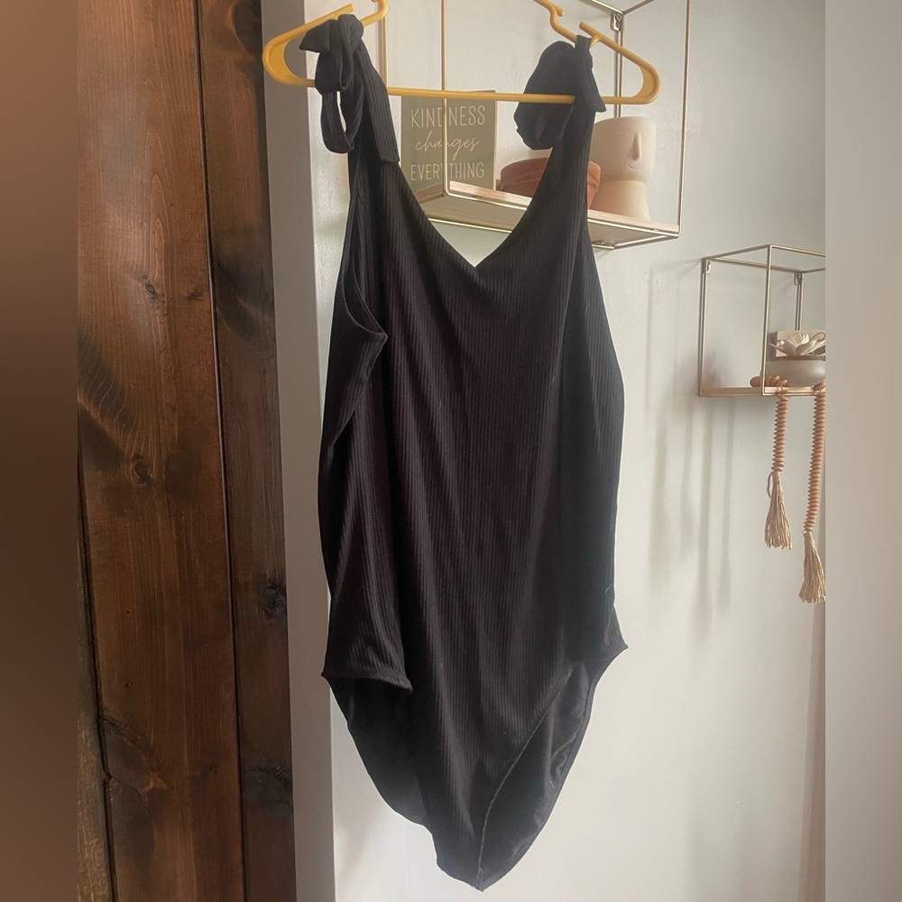 Old Navy Black Ribbed body suit